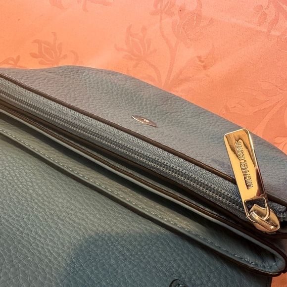 Michael Kors blue leather crossbody chain bag - Picture 9 of 13